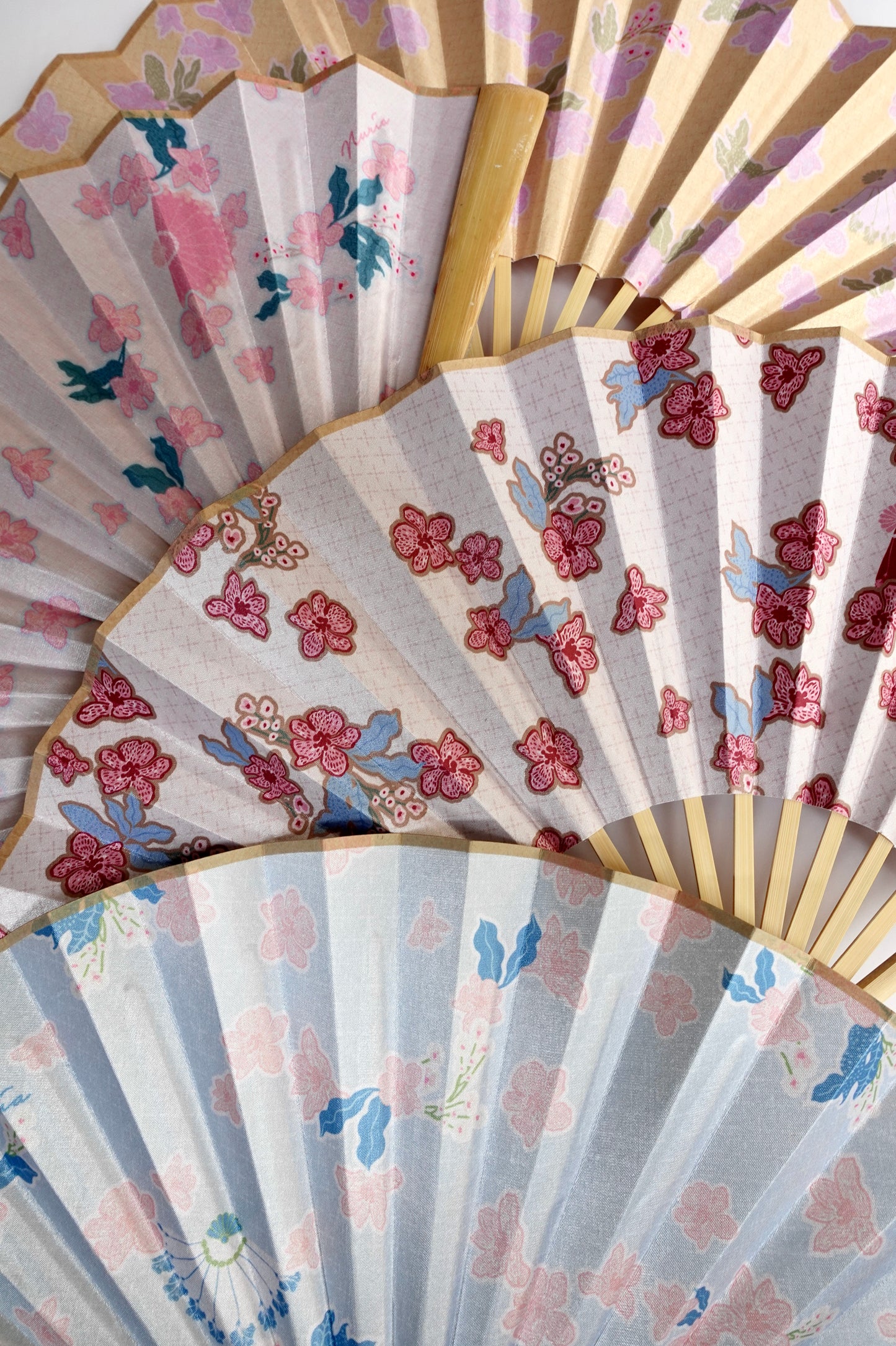 Kipas Print in Maroon / Cream