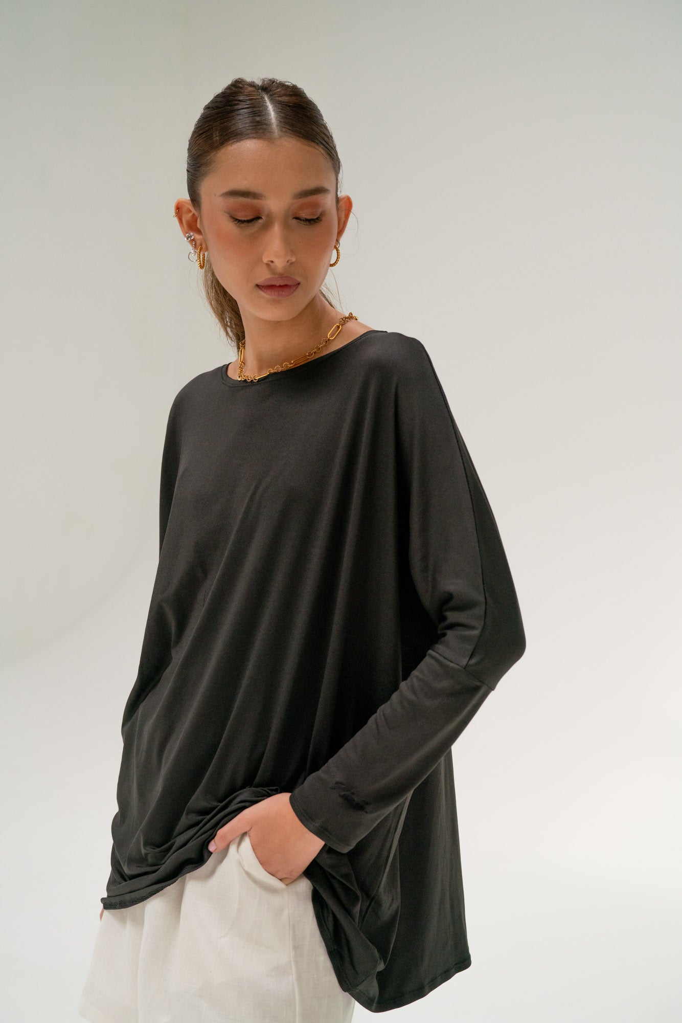 Ezra Batwing Top in Black