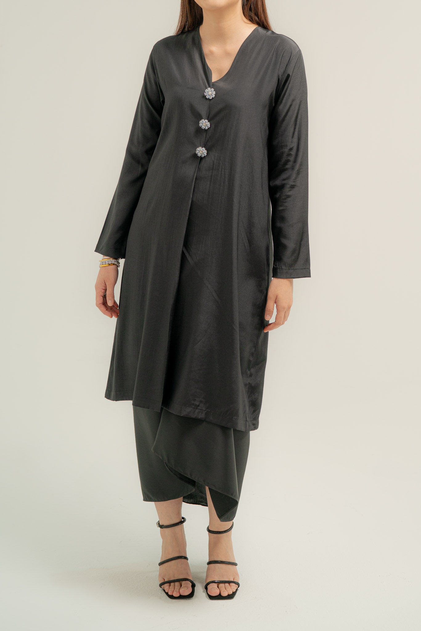 Maya Long Kebaya Top in Black
