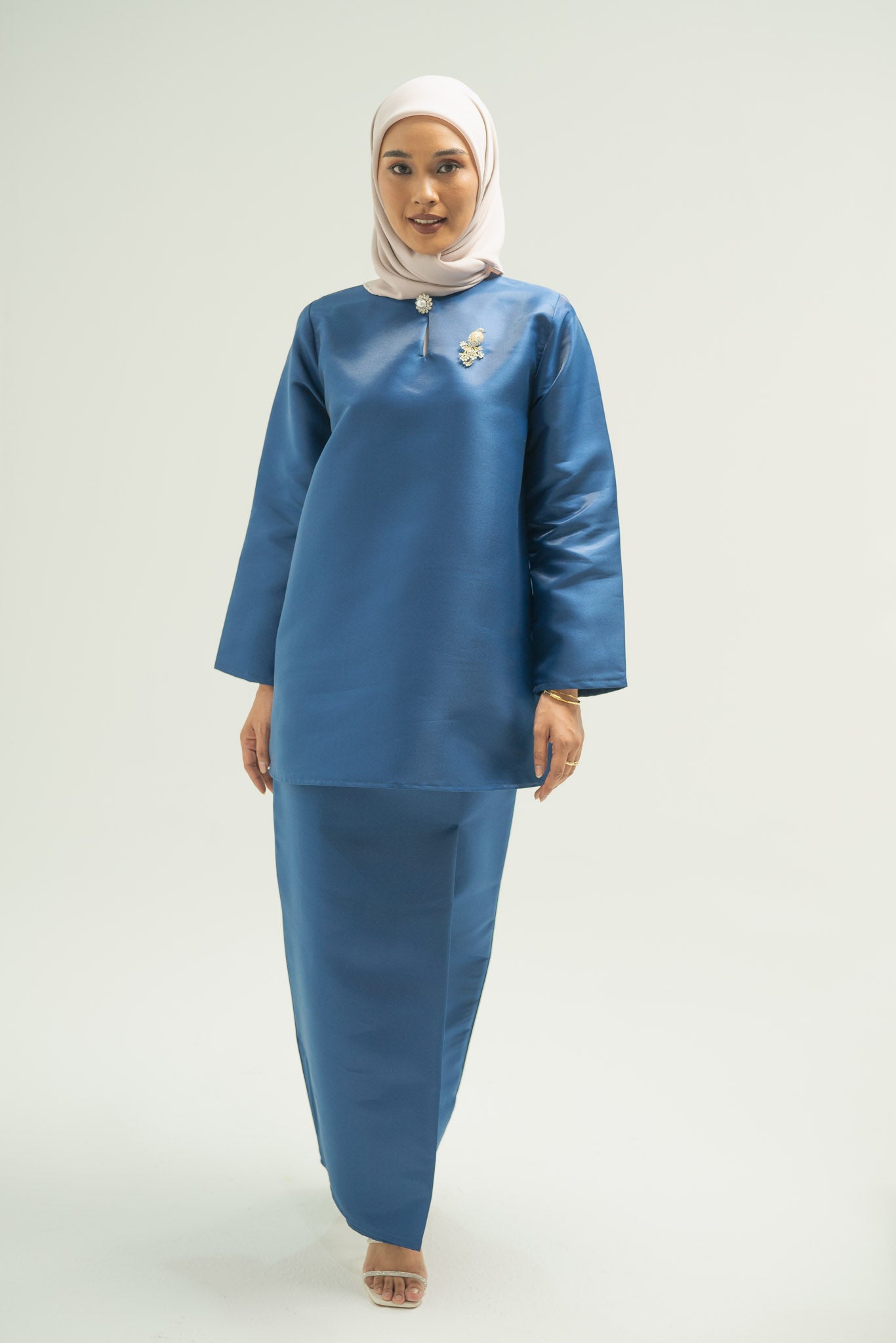 Phelia Kurung Set in Midnight Blue