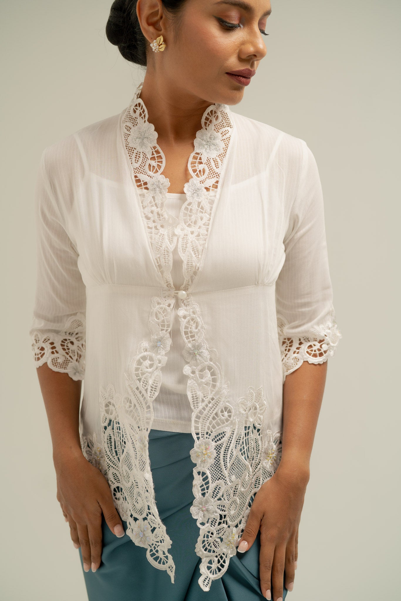 Mina 3/4 Sleeve Kebaya