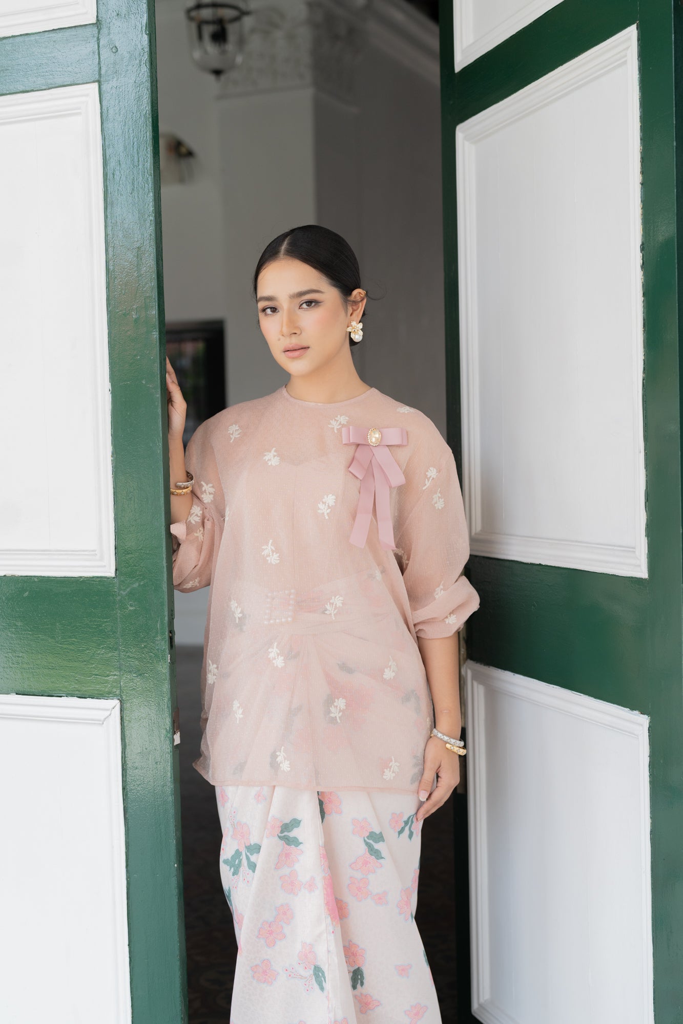 Tuti Ribbon Sleeve Chiffon Top In Dusty Pink