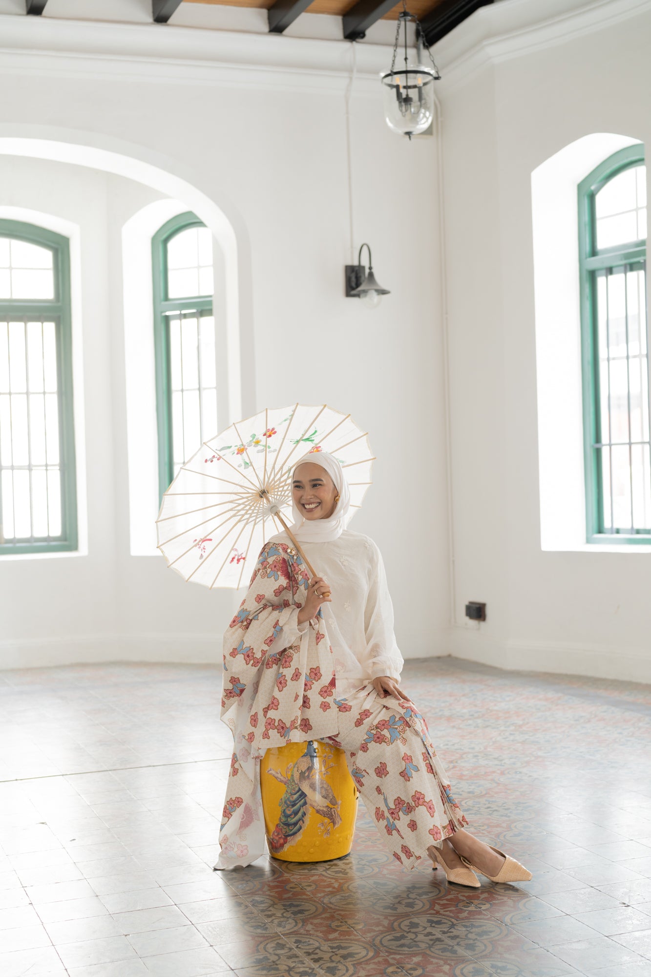 Tuti Ribbon Sleeve Chiffon Top In Cream