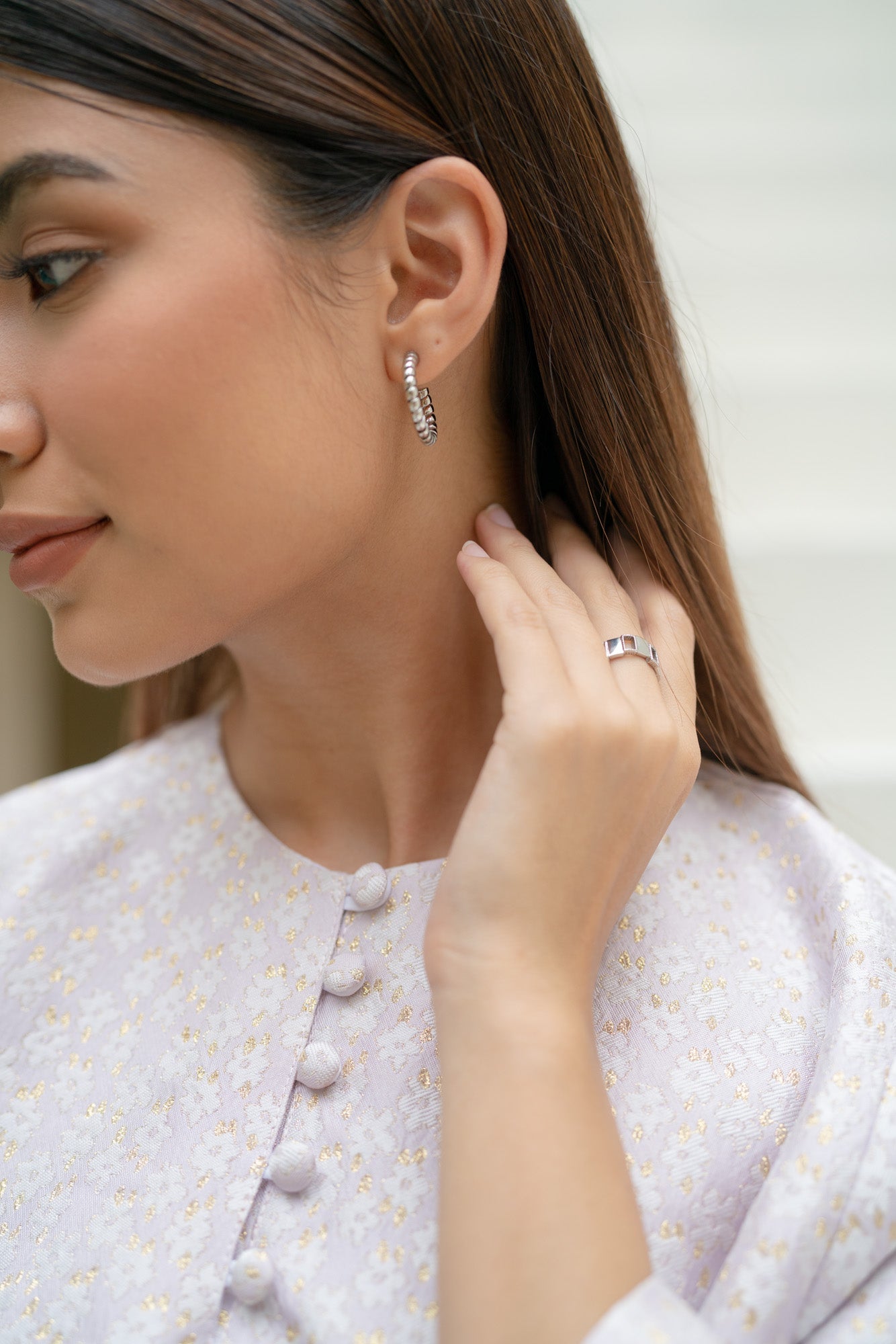 Ray Silver Twist Hoop Earrings