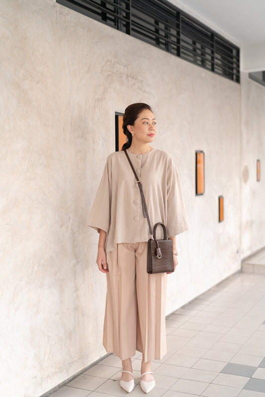 Daya Top in Nude