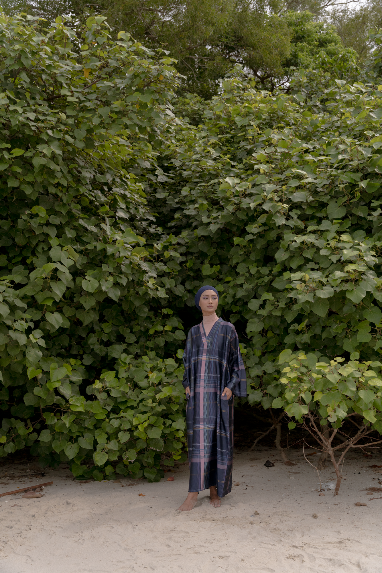 Cempaka Long Kaftan in Navy Blue / Purple
