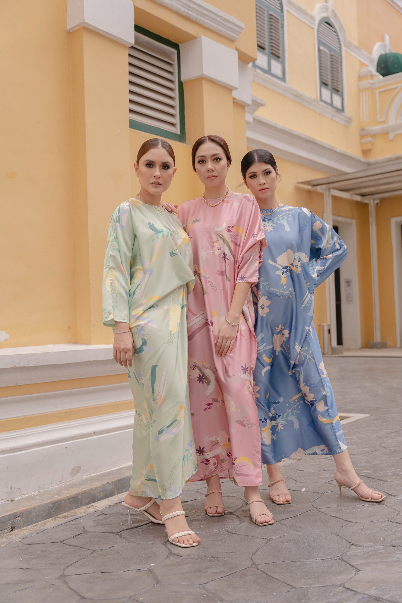 Ara Kaftan in Dusty Blue