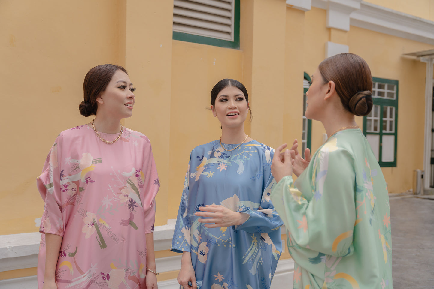 Ara Kaftan in Dusty Green