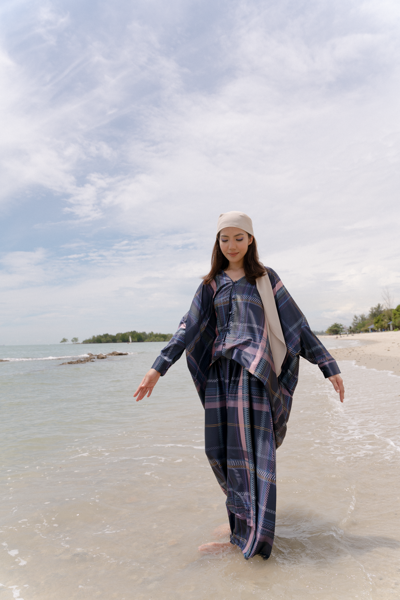 Kuntum Top in Navy Blue / Purple