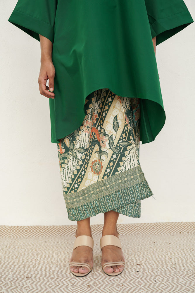 Kamelia in Emerald Green