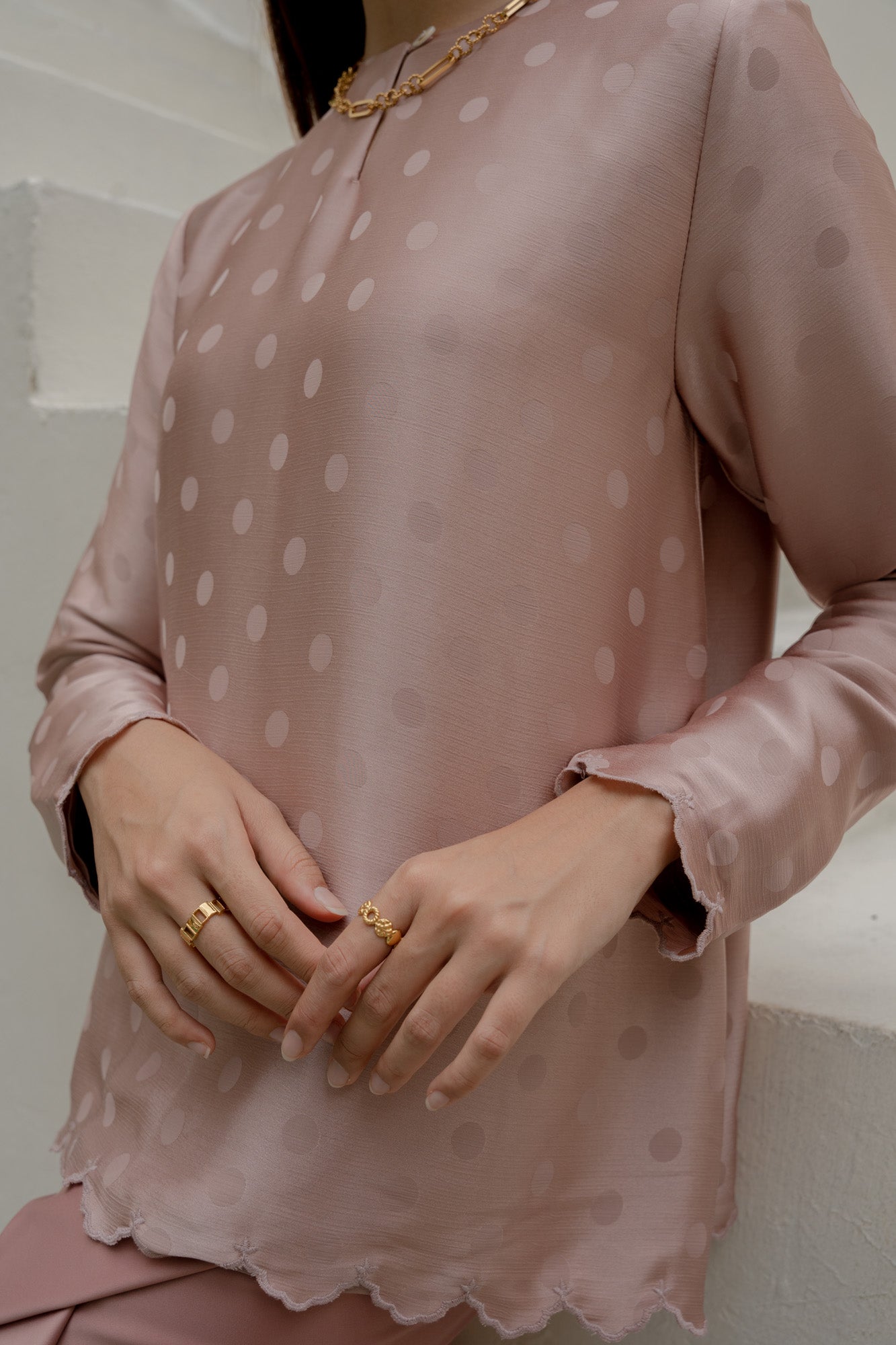 Nona Kurung Polka Dot Top in Mud Pink