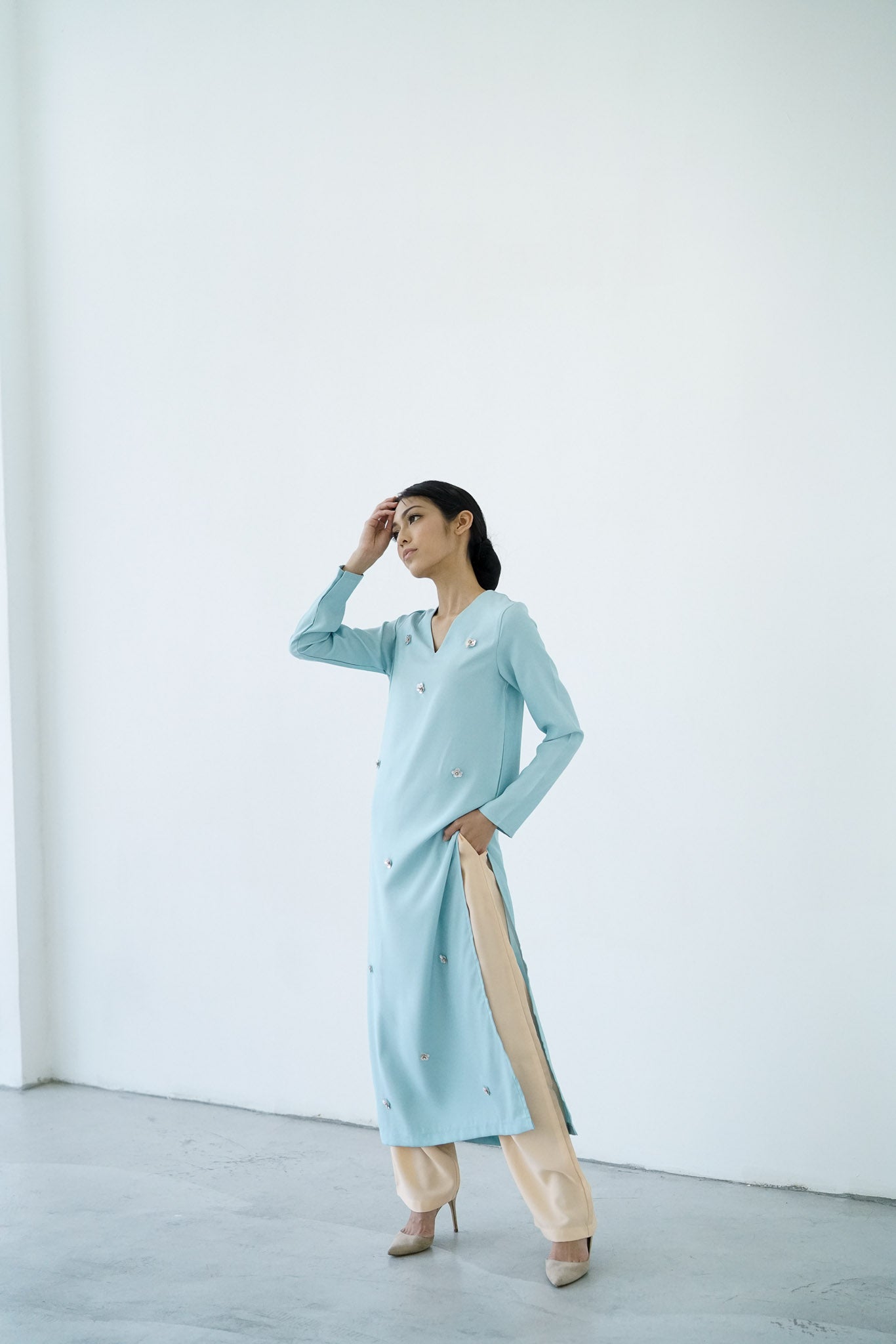 DEA in DUSTY BLUE