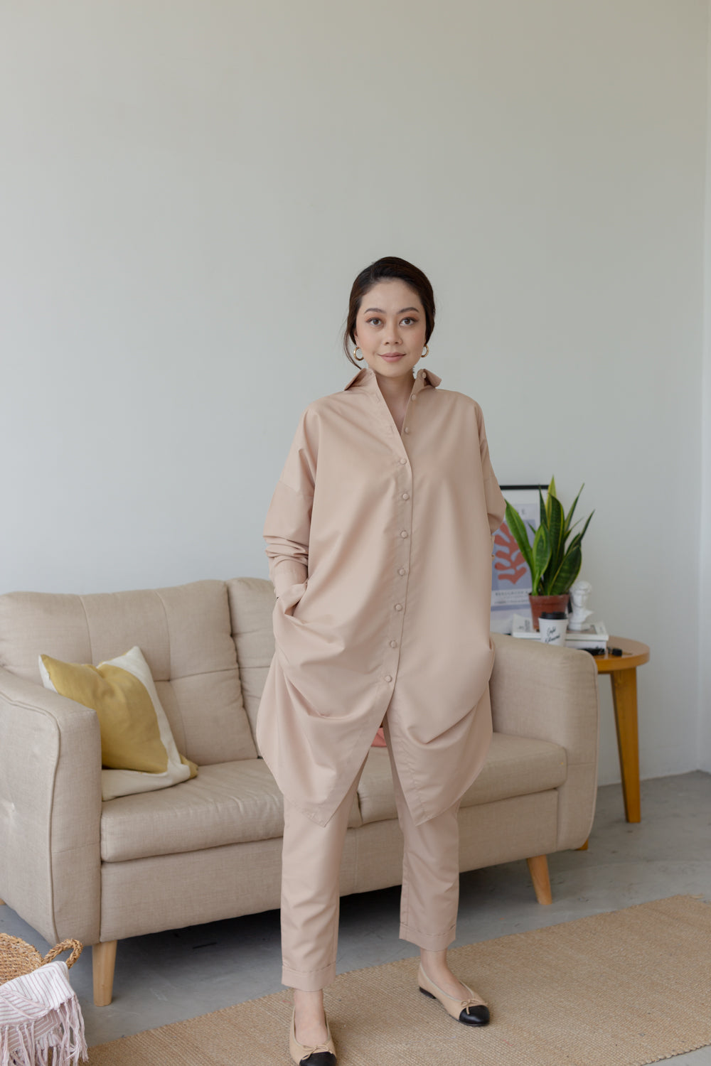 LUCY Trousers in Nude