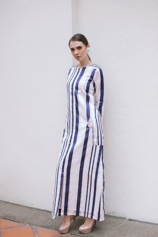 NAILA in DARK BLUE