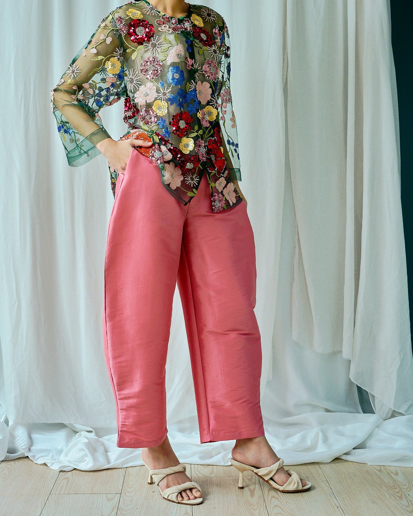 RIA Barrel Pants in Pink
