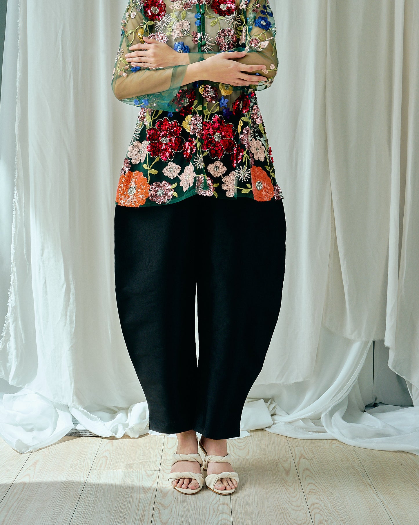 RIA Barrel Pants in Black