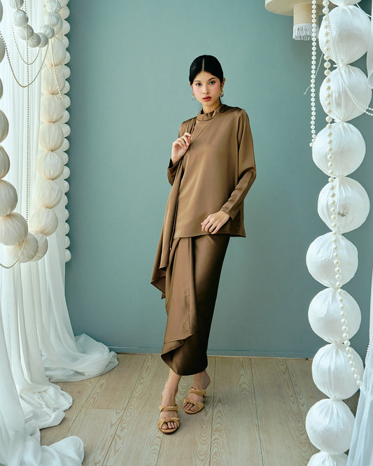 SASKIA Satin Drape Set in Coffee