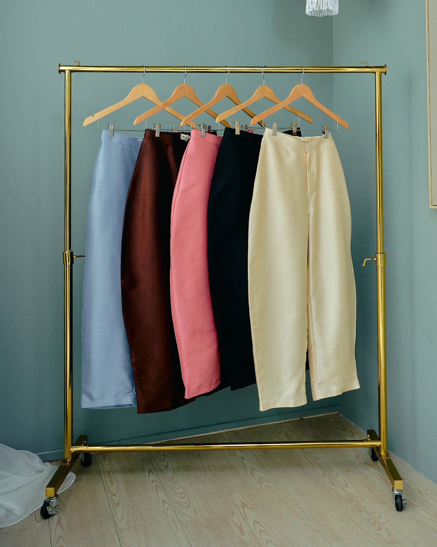 RIA Barrel Pants in Cream