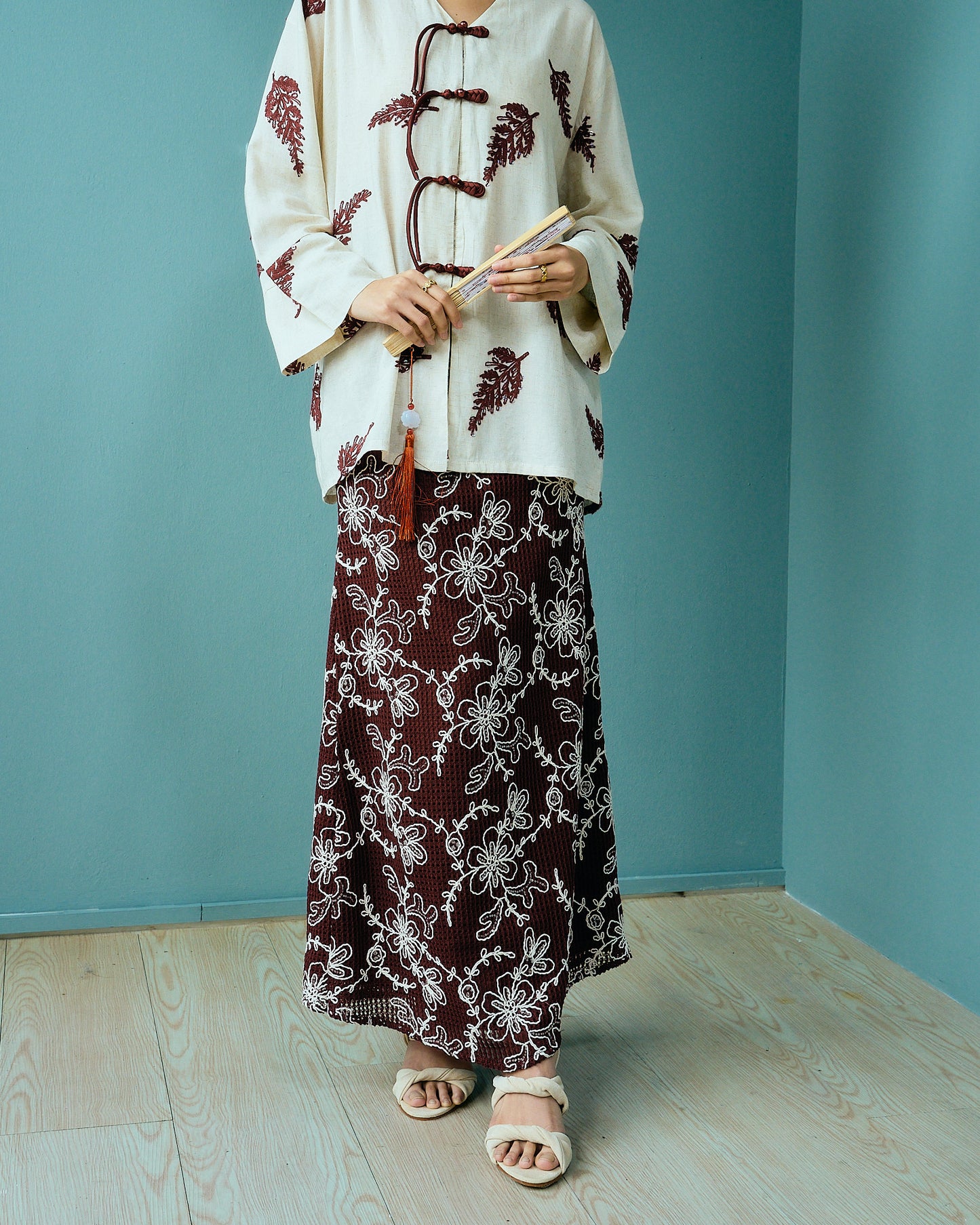 SANIYA Linen Set in Maroon