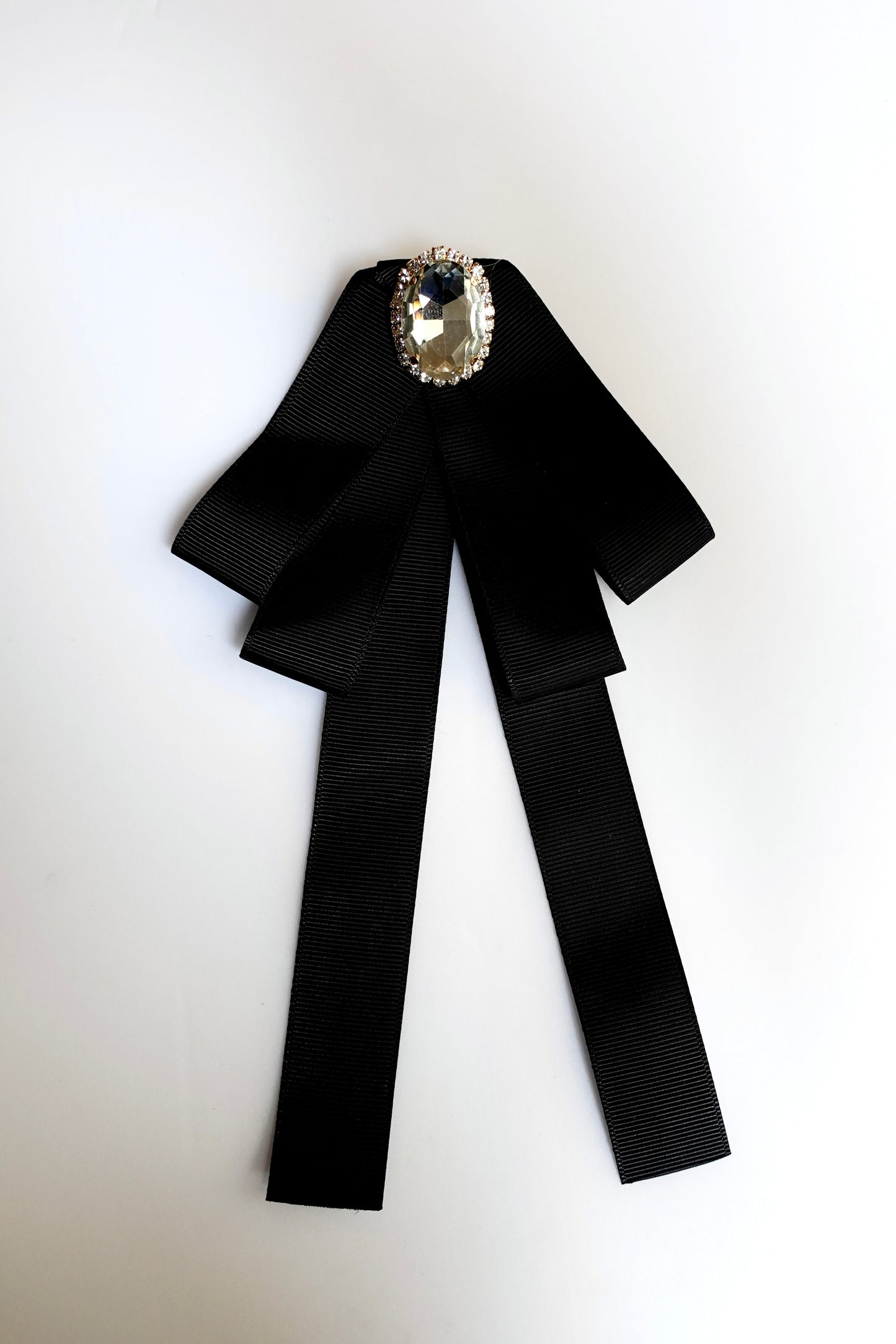 Ribbon Brooch in Black