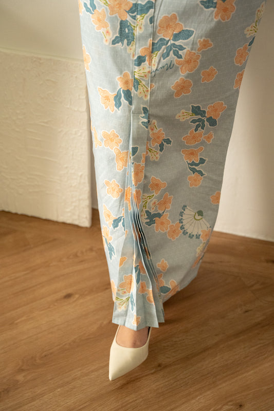 Mariani Batik Kipas Sarong in Blue/Peach