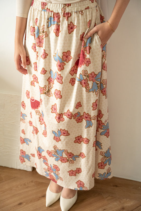 Adinia Batik Skirt Print in Maroon/Cream