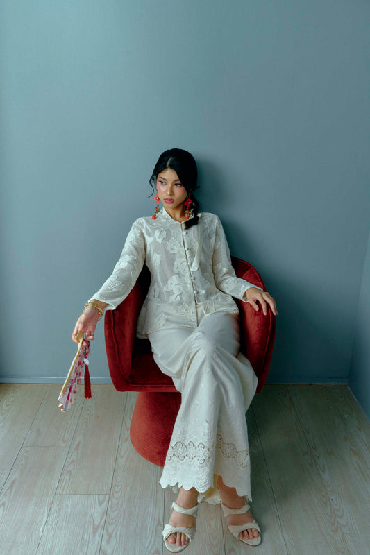 RATNA Kebaya Lace Set in Cream