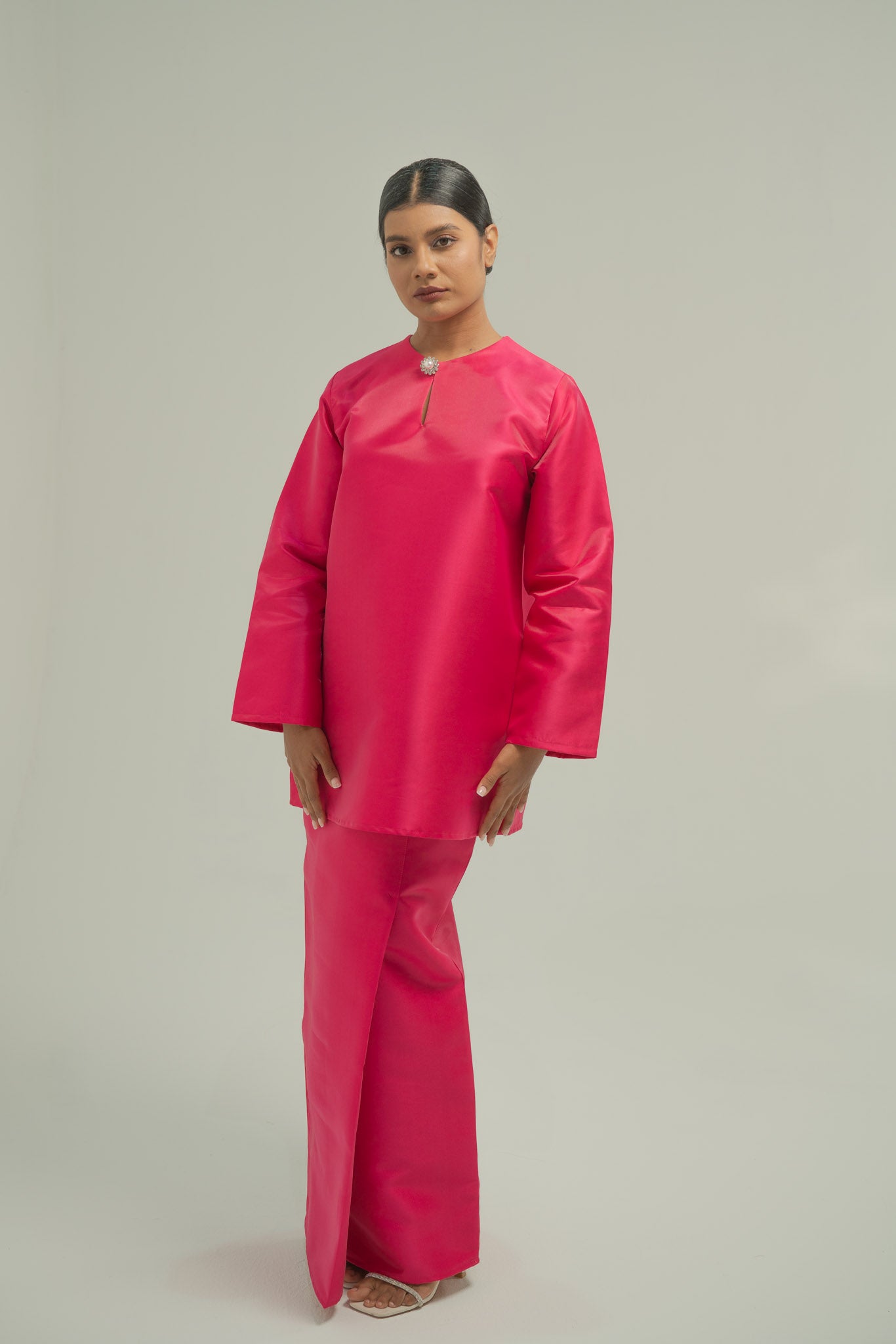 Phelia Kurung Set in Fuschia