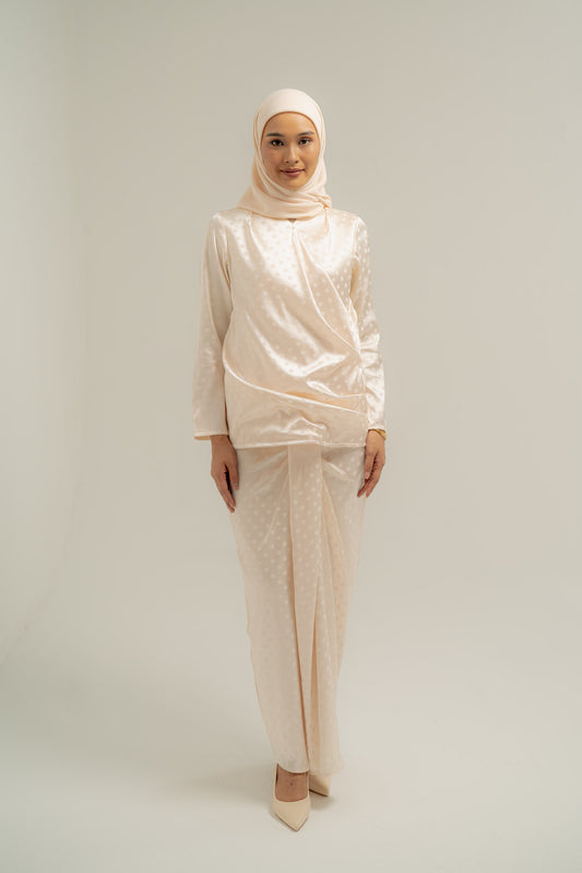 Kailani Polka Satin Jacquard in Ivory
