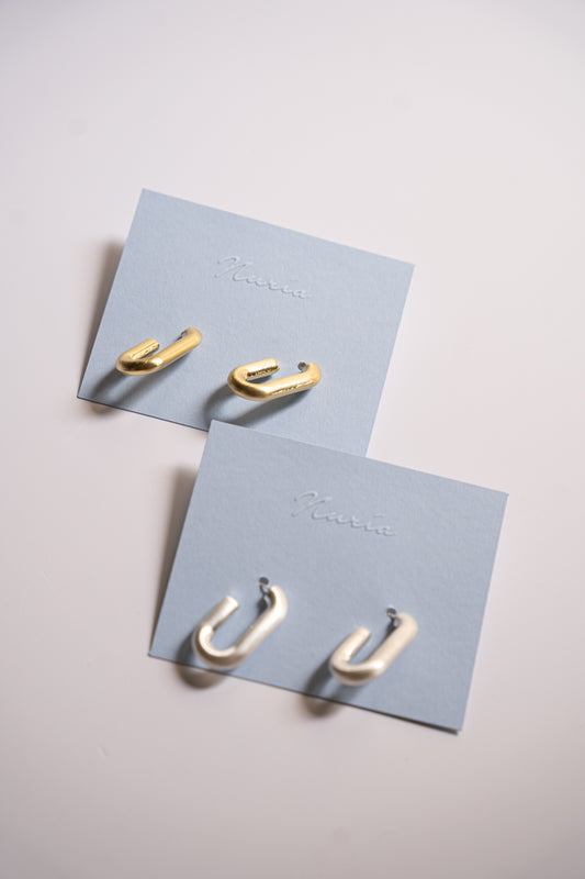 Tia Hoops Earrings in Gold