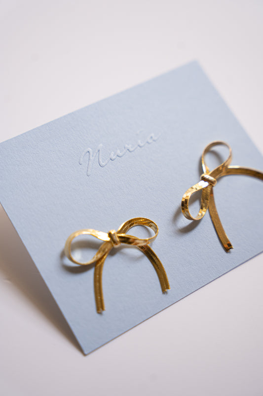 Ria Thin Ribbon Earrings in Gold