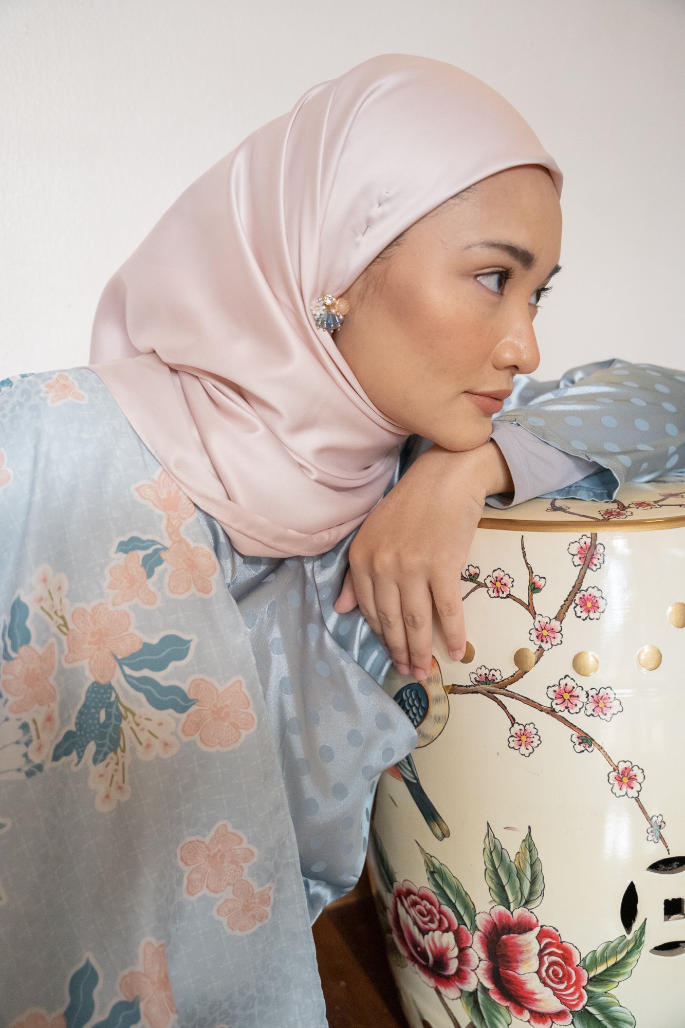 Saleha Print Selendang / Shawl in Blue / Peach