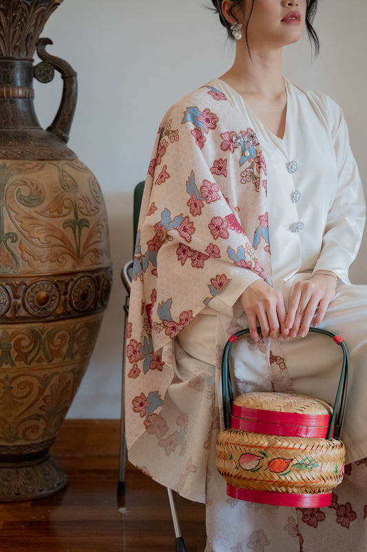 Saleha Print Scallop Selendang/ Shawl in Maroon / Cream