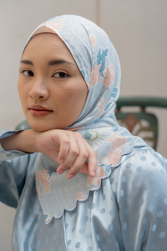 Saleha Print Scallop Selendang / Shawl in Blue / Peach