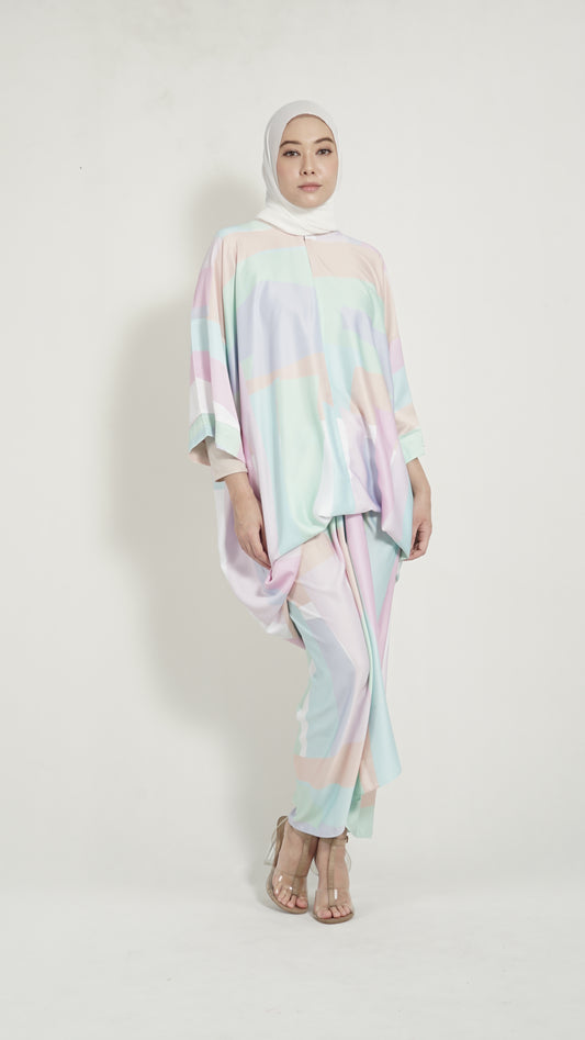 Kirana Top Pastel Green Geometry (with minor defects)