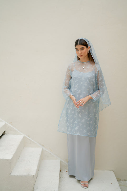 Maris Organza Set in Dusty Blue