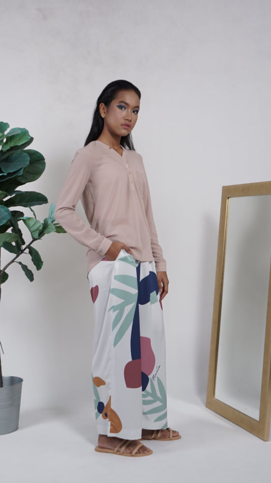Ella Chiffon Top in Nude