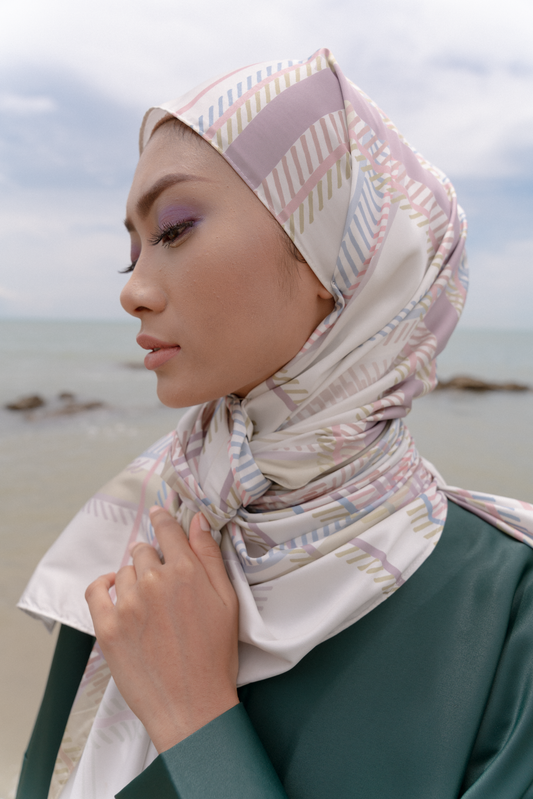 Maharani Shawl in Beige