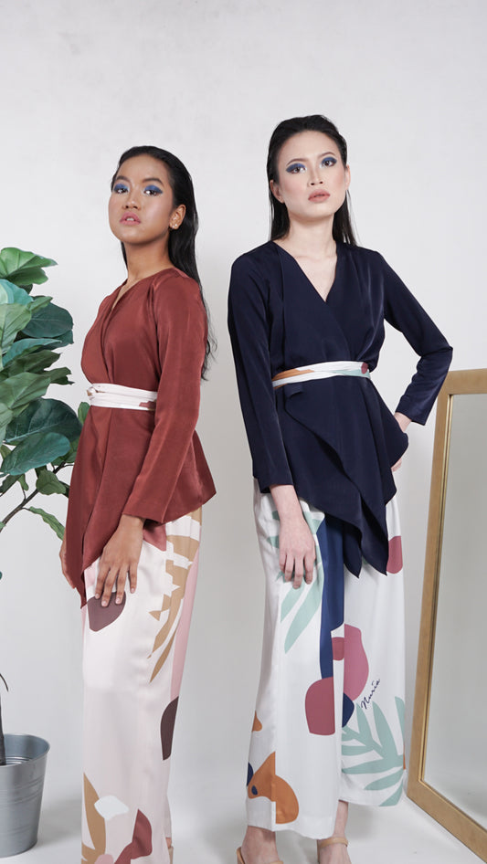 Elise Kimono Cardigan in Navy Blue