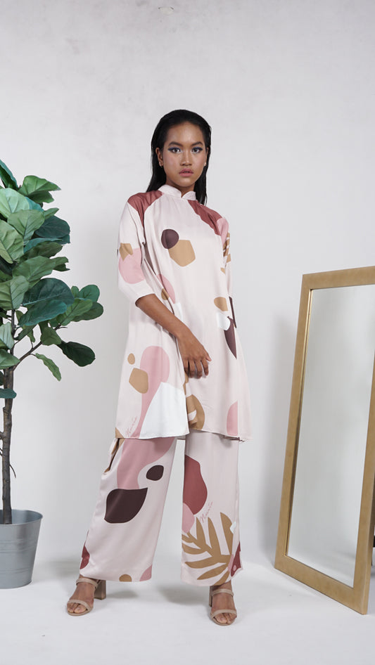 Elizabeth Mandarin Collar Top in Blush