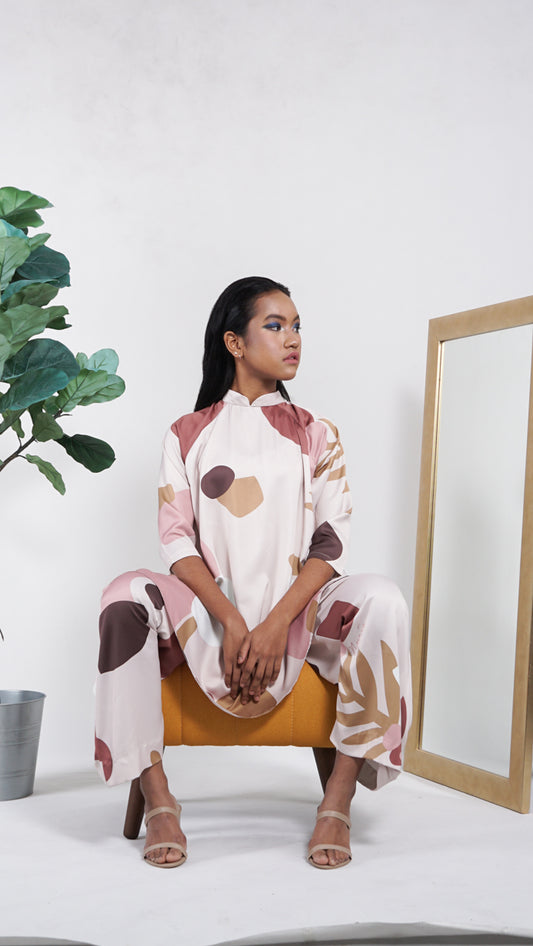 Elizabeth Mandarin Collar Top in Blush