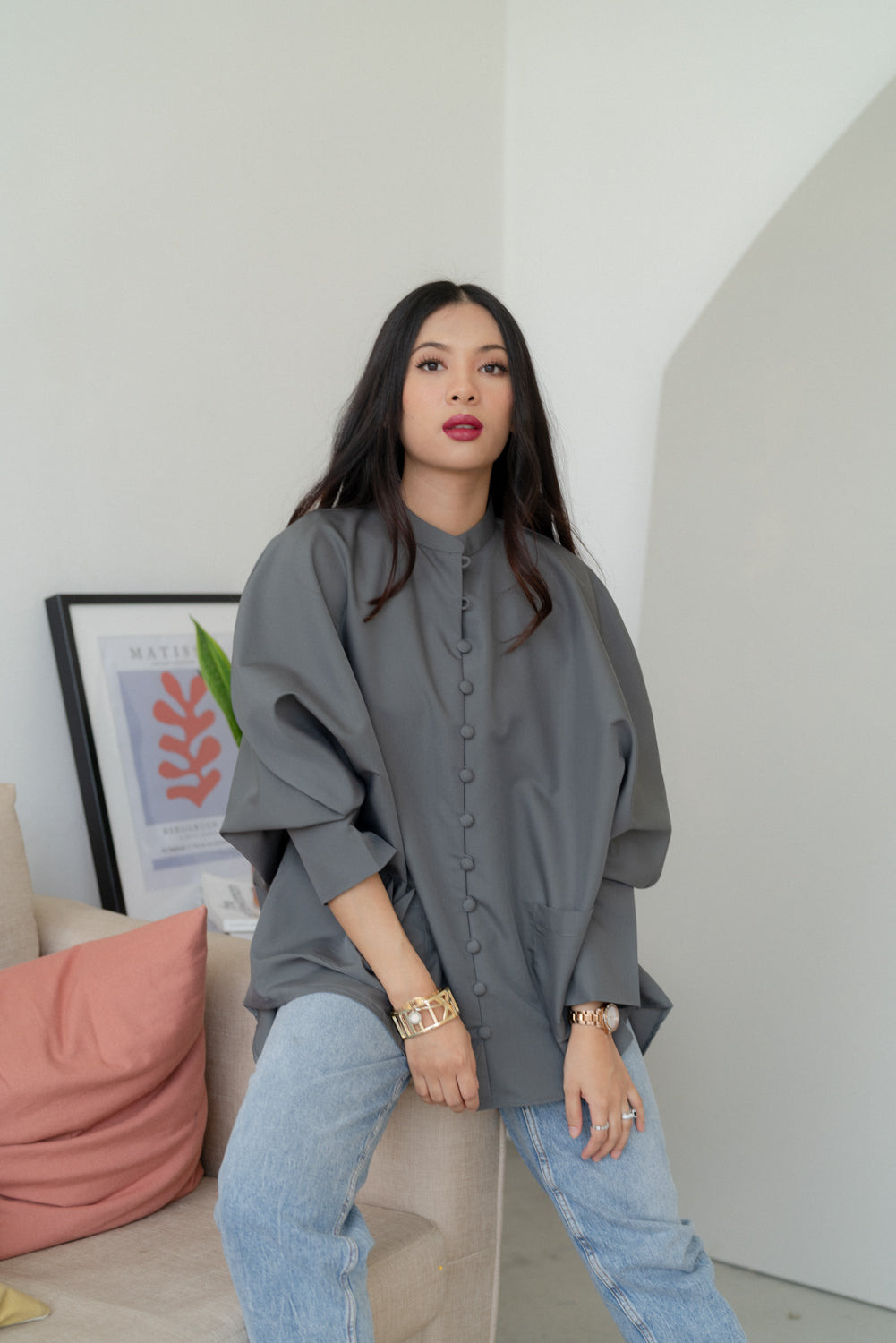 LIV Blouse in Grey