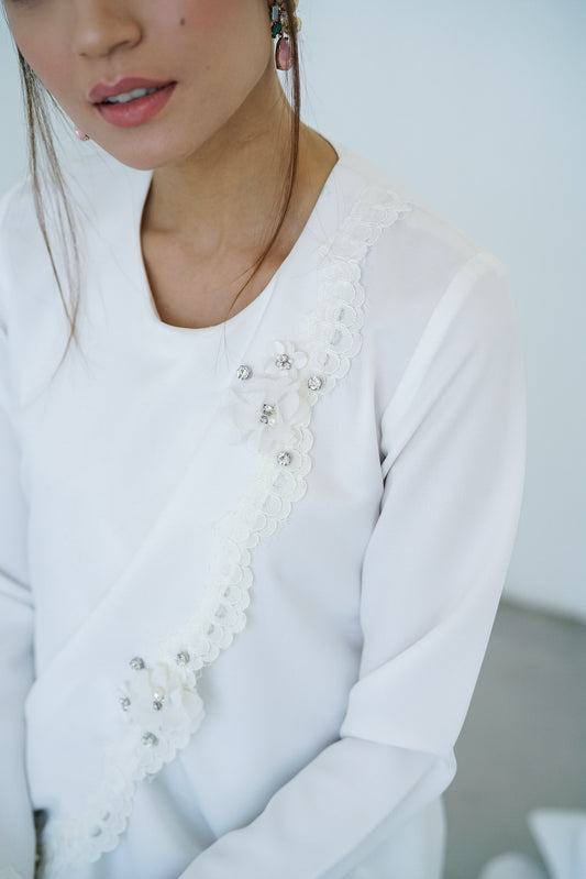 SELENE in WHITE