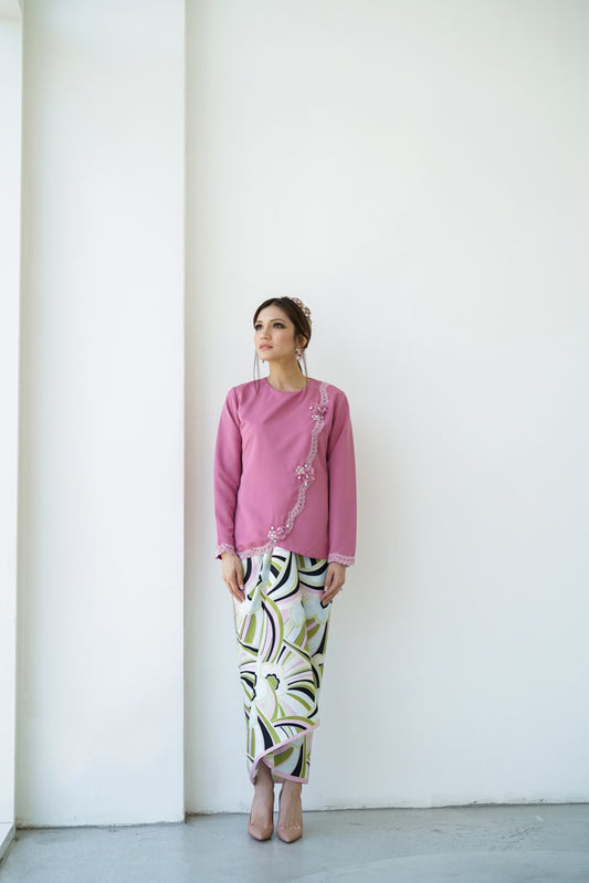 SELENE in PINK