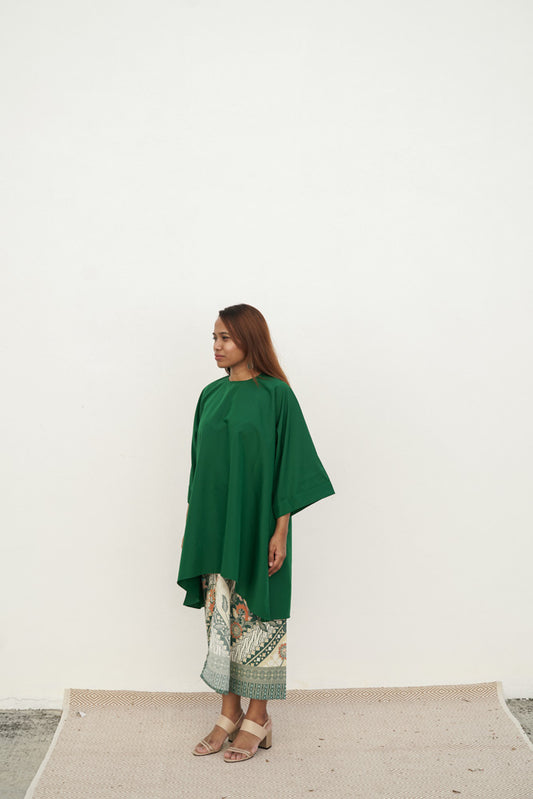 Kamelia in Emerald Green