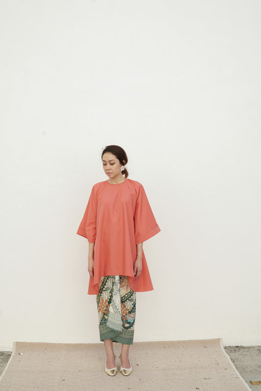 Kamelia in Burnt Orange