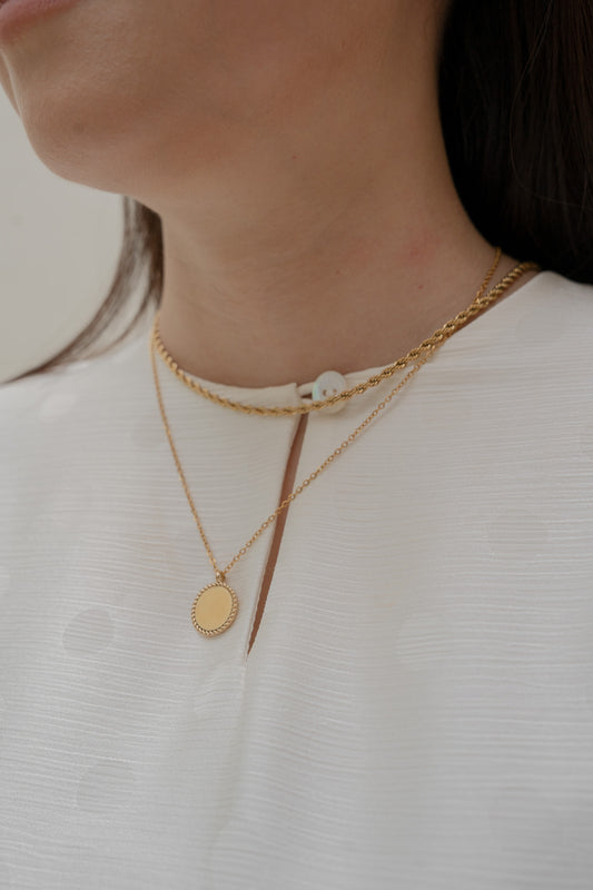 Dana Gold Pendant Necklace