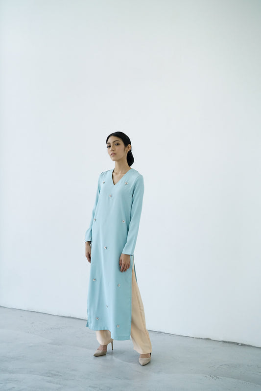 DEA in DUSTY BLUE