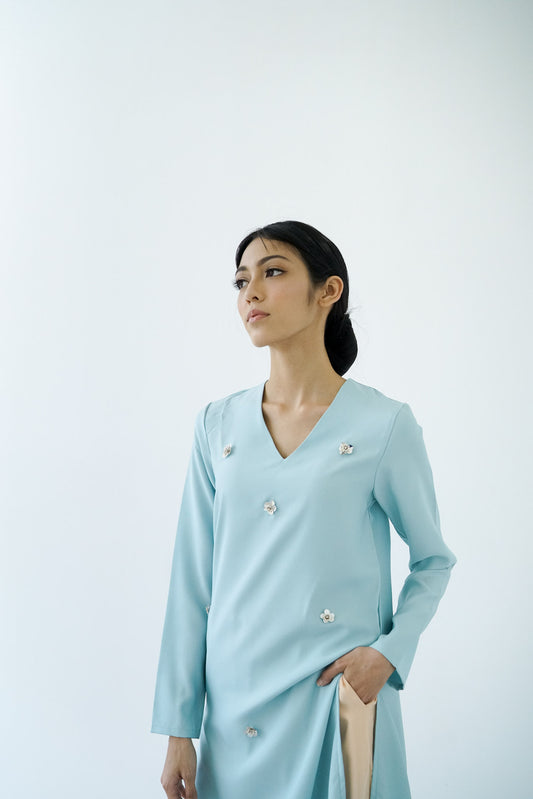 DEA in DUSTY BLUE