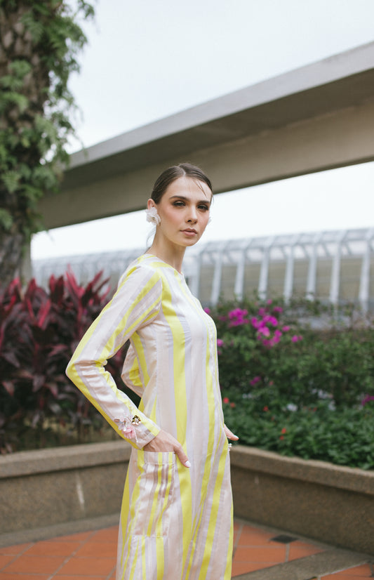 NAILA in YELLOW
